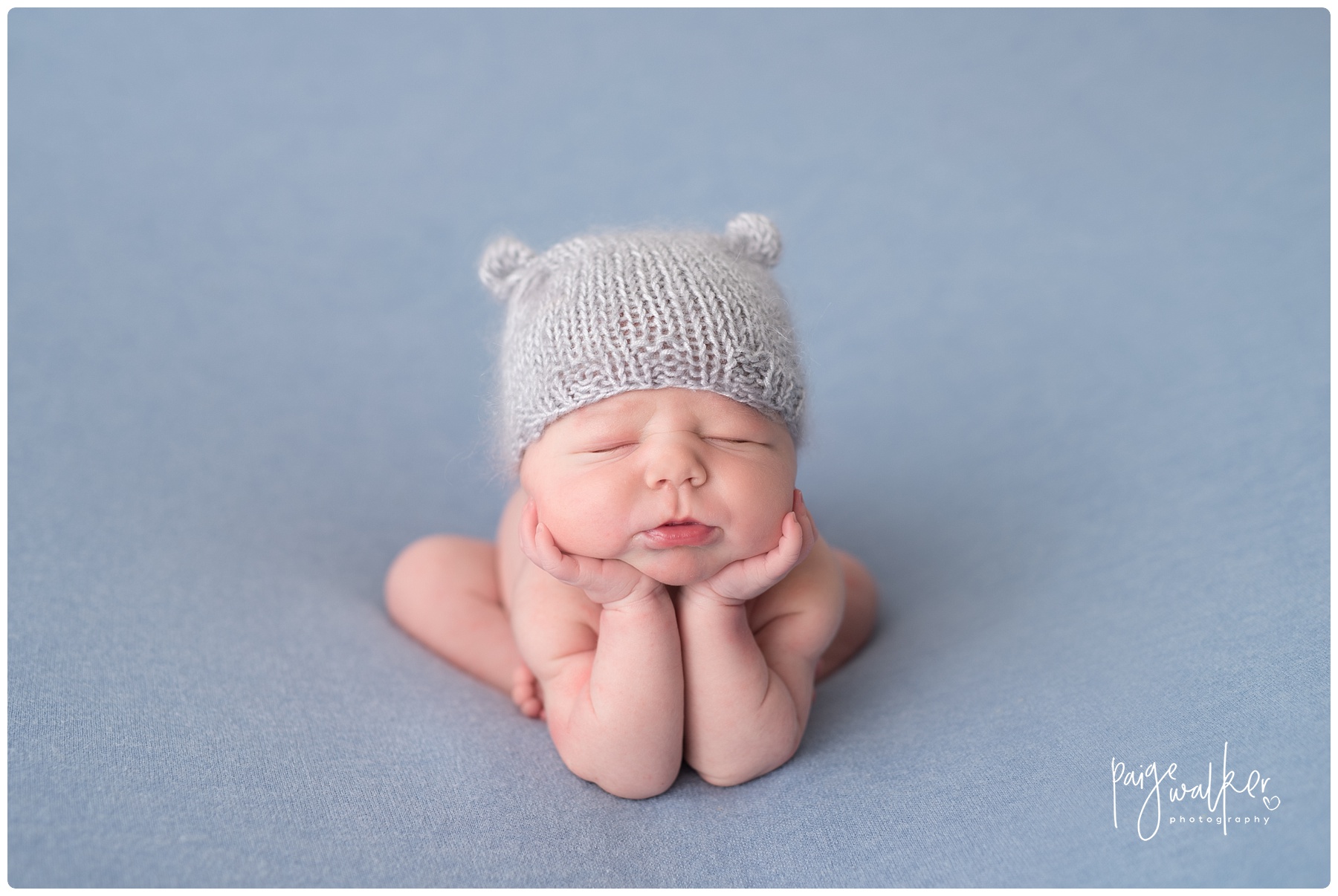 newborn in the froggy pose